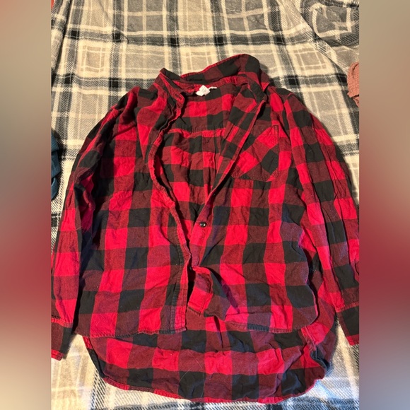 time and tru flannel. its a girls size large 12-14. it’s red and black plaid - Picture 1 of 2